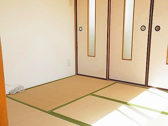 神戸市中央区二宮町３丁目の賃貸マンションの居間・リビング