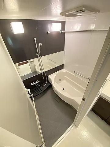 西宮市大浜町の賃貸マンションの浴室