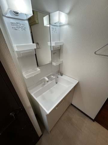 神戸市灘区篠原中町６丁目の賃貸マンションの洗面所