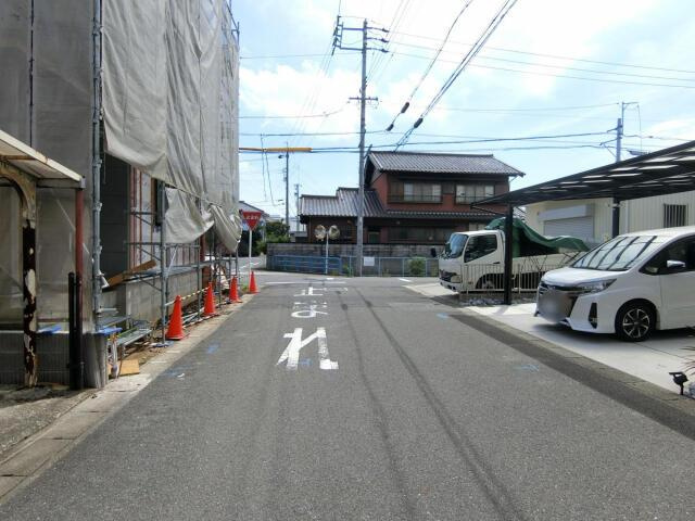 仲介手数料無料）一宮市北方町北方１棟／１期１号棟|8月30日撮影 西側道路（北→南）