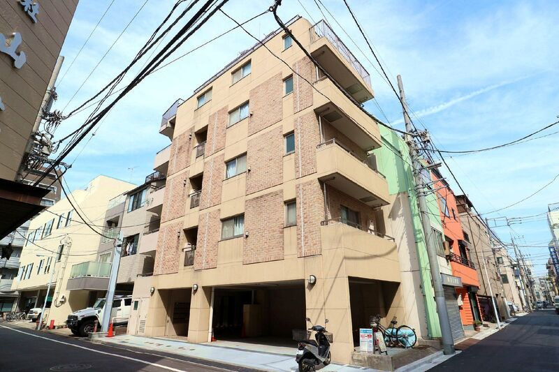 ＥＣＬＵＳＥの外観