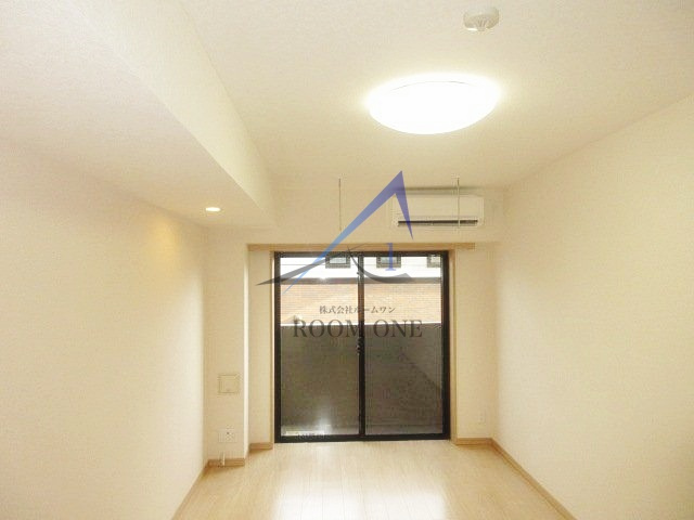 ルーブル赤羽の居間・リビング|洋室のお部屋です。