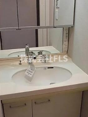 中央区日本橋小伝馬町の賃貸マンションの洗面所