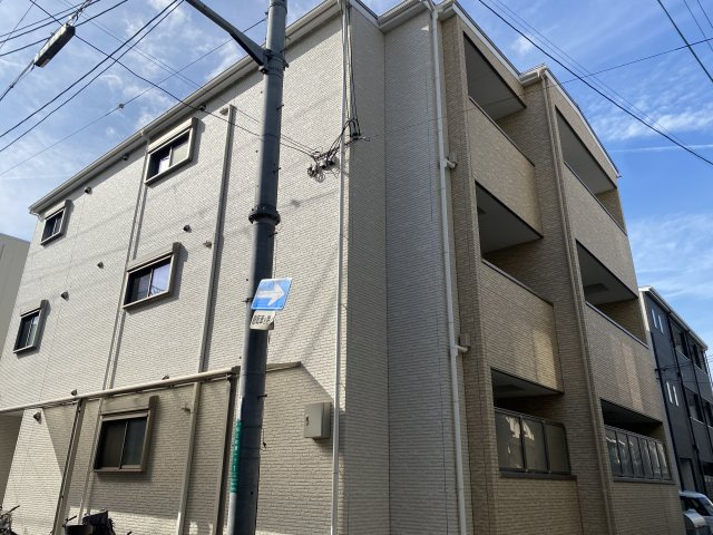 セレニティ桜之町東A棟の外観