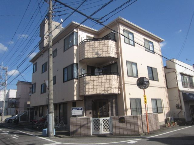 コトー・ルミエールの外観