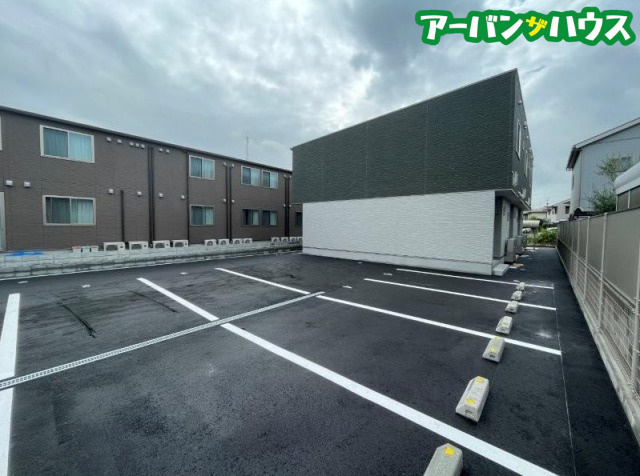 セレノアの駐車場