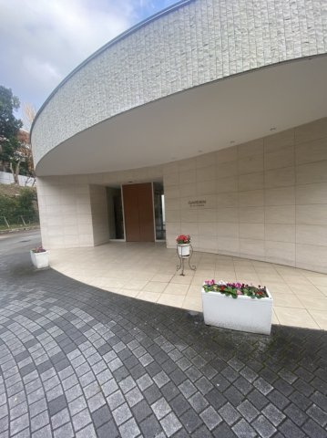 ガーデン文京白山のエントランス