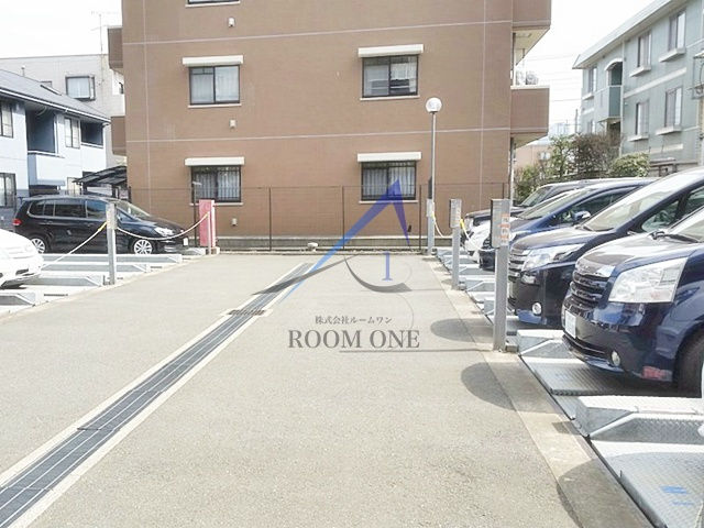 セレーノ武蔵中原の駐車場|駐車場です。