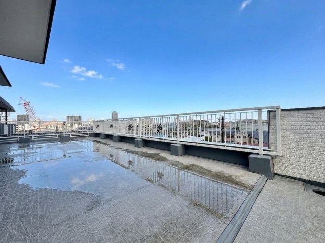 サンライズコーポのバルコニー|広々したバルコニーになります。晴れた日は、とても気持ちが良いですね☆