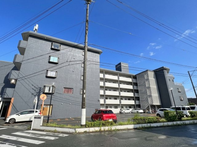 サンライズコーポの外観|浜松駅から近い5階建ての中古マンションになります。