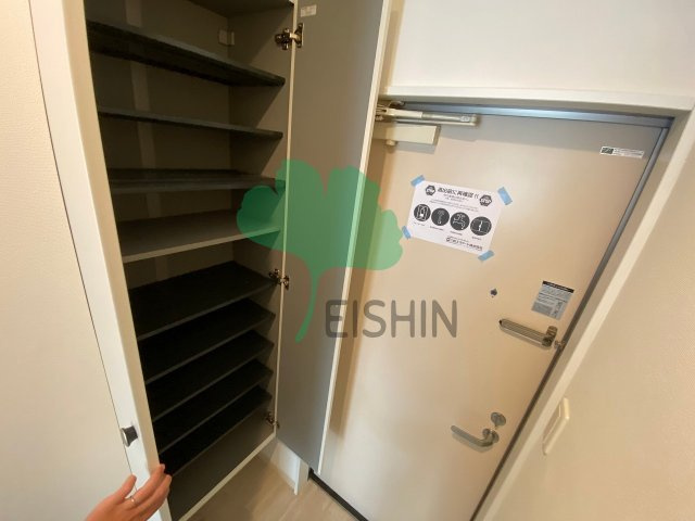 パティオ博多南2の玄関|下駄箱もしっかりついてます！