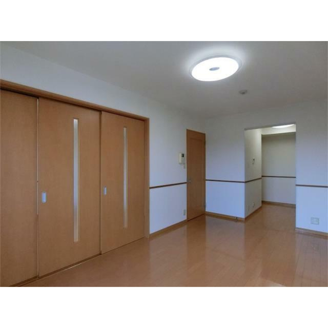 グランジールの居間・リビング|別部屋写真です。