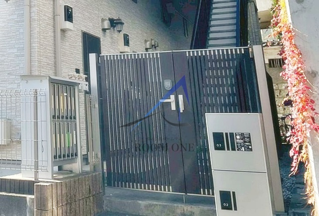 Ｆ．Ｏ．Ｃ　ＲＥＳＩＤＥＮＣＥ生麦のエントランス|エントランスです。