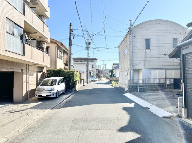 ナイスアーバン浜松中央の周辺|物件前の道路になります。
