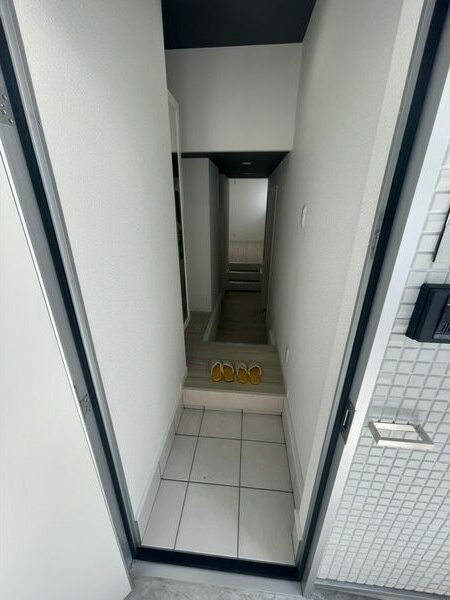 あんしん+宮川町08-3006の玄関