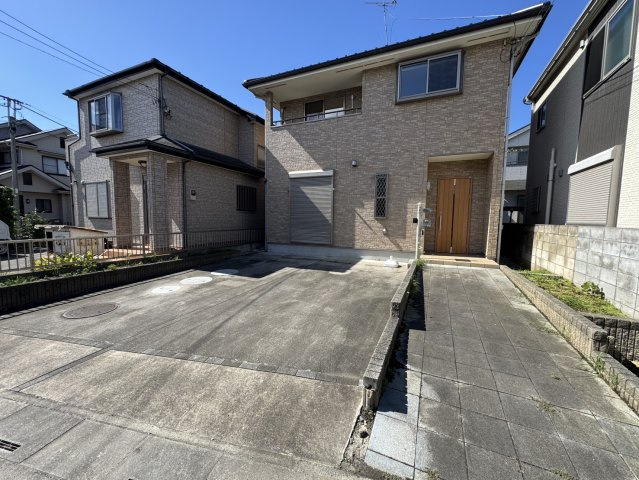 越谷市南荻島中古リフォーム戸建◆土地広々39坪の外観