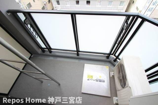 ファーストフィオーレ神戸駅前のバルコニー