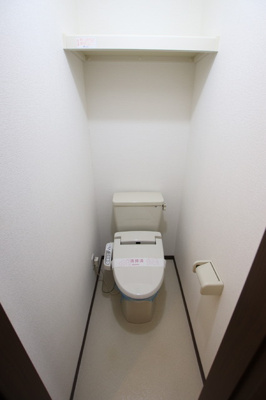 嬉しい温水洗浄便座付きです