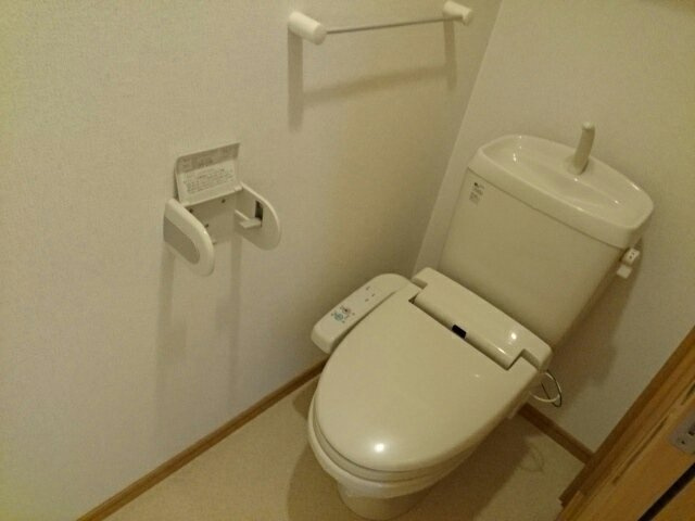 イースト・ヴィオラ・カーサⅡのトイレ