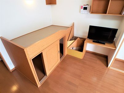 レオパレス中野５１のその他|備付ベット完備　大型収納付き
