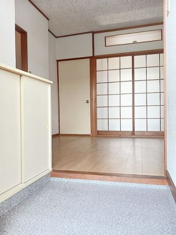 シティハイツいつおの玄関