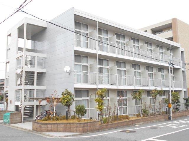 レオパレスプランタンの外観