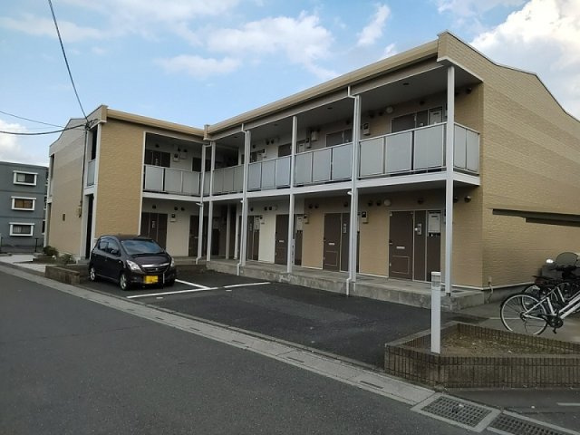 レオパレスチェリーコーポの外観