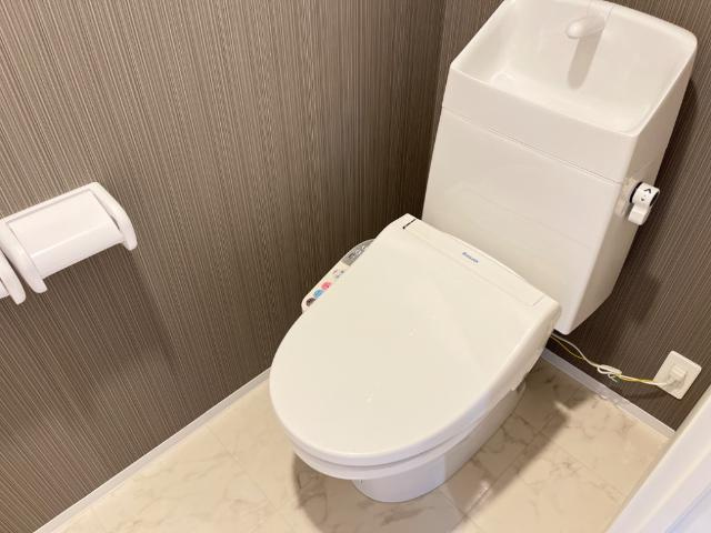 カリンⅠのトイレ|シャワー付トイレ