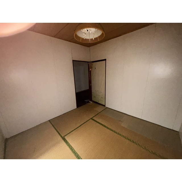 岐阜市山吹町５丁目の一戸建ての居間・リビング