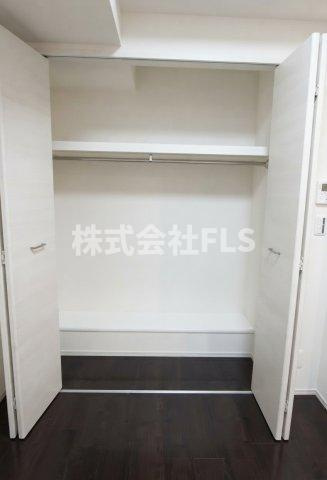 中央区日本橋箱崎町の賃貸マンションの収納