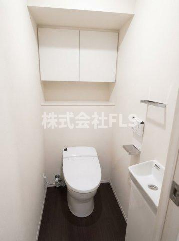 中央区日本橋箱崎町の賃貸マンションのトイレ