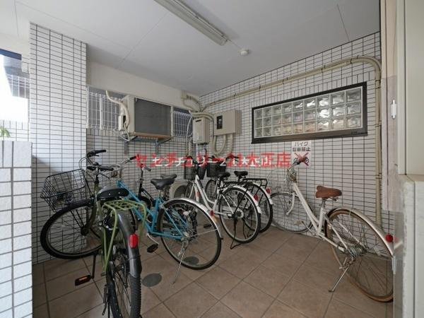 メルベーユ磯路の駐車場