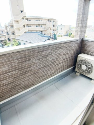 ニューエンパイヤＢのバルコニー