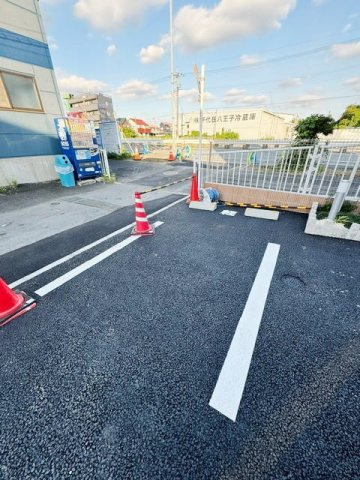 クリアネスＭ　Ⅰの駐車場