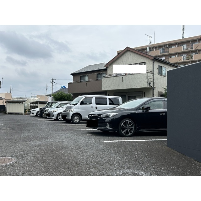 小暮コーポラスの駐車場