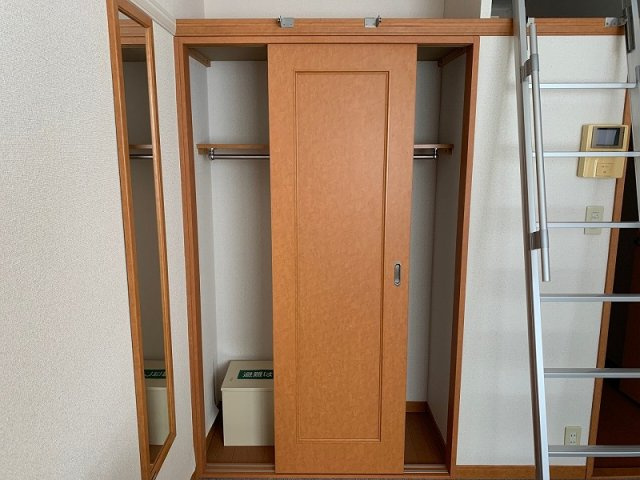 レオパレスＪＵＮの内装|「同タイプの部屋の写真です」「現況優先」