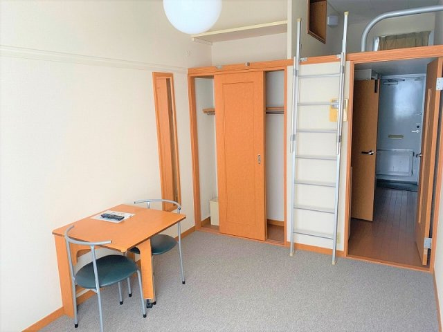 レオパレスＪＵＮの居間・リビング|「同タイプの部屋の写真です」「現況優先」