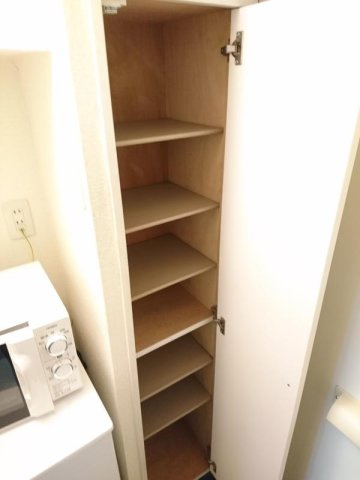 レオパレスハイツ小林の玄関|下駄箱