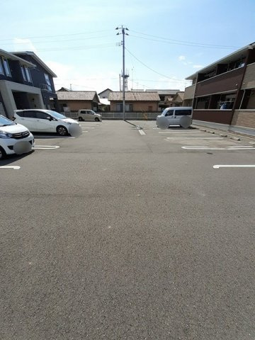ラブリー　Ａの駐車場