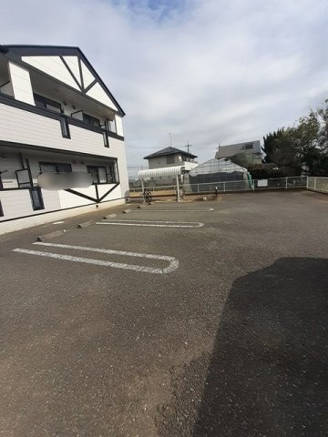 サニーヤードの駐車場