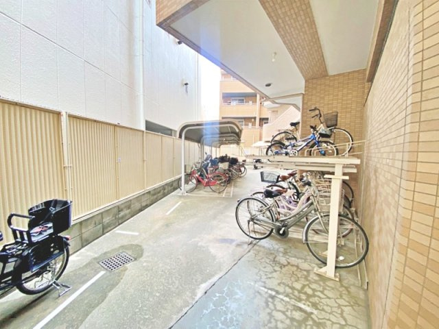 サンシャイン淡路の駐輪場