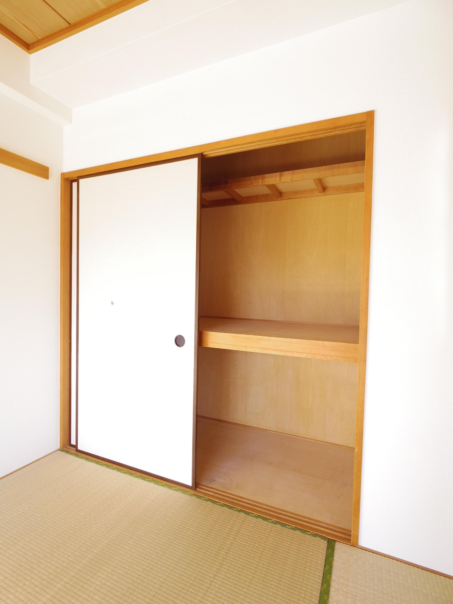 東久マンションの収納|※他号室写真です