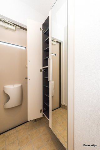 モンターニュの玄関