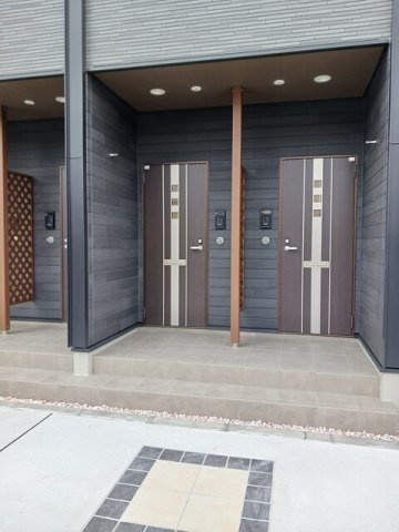 ベルシオン東山崎町Ｂのエントランス