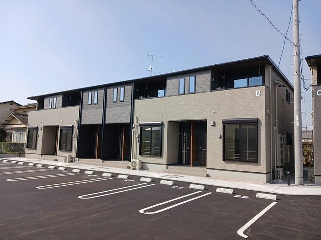 ベルシオン東山崎町Ｂ