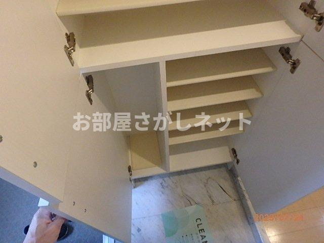 ステージファースト三軒茶屋Ⅱ【おとり物件なし】#学生・社会人にオススメ！初期費用分割払いOK！の収納|靴入