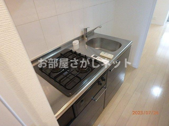 ステージファースト三軒茶屋Ⅱ【おとり物件なし】#学生・社会人にオススメ！初期費用分割払いOK！のキッチン|システムキッチン（2口ガスコンロ）
