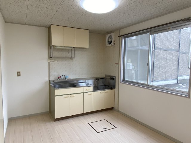 ロイヤル三千刈Ｃのキッチン|DK6帖