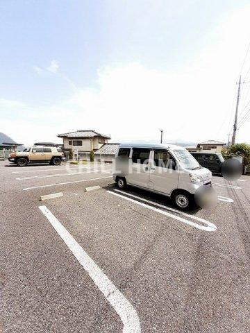 グランディックスの駐車場|当社、チルホームのHPもご覧ください(^^)/物件情報多数♪