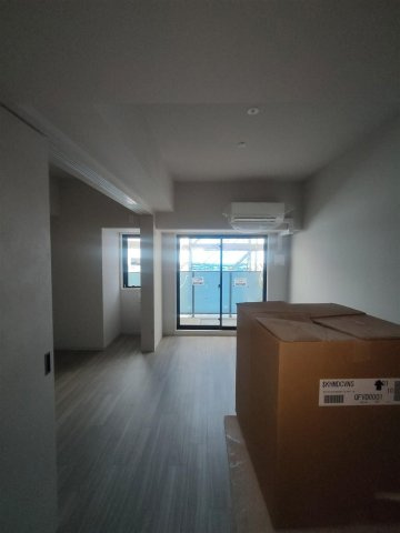 S-RESIDENCE神戸みなと元町aloの居間・リビング|同タイプのお写真です。